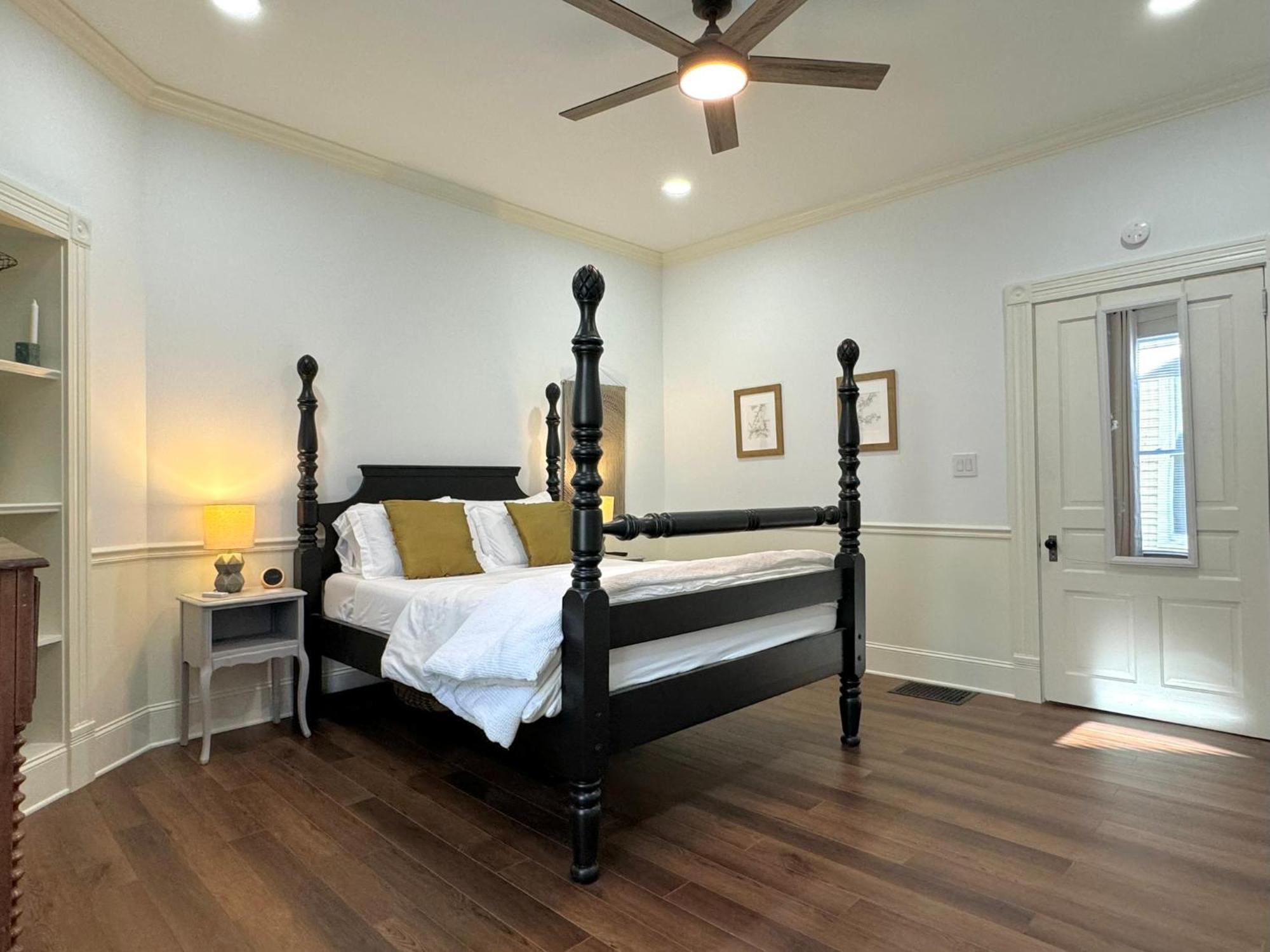 Garden On Capital-bourbon & Horse Country Apartment *