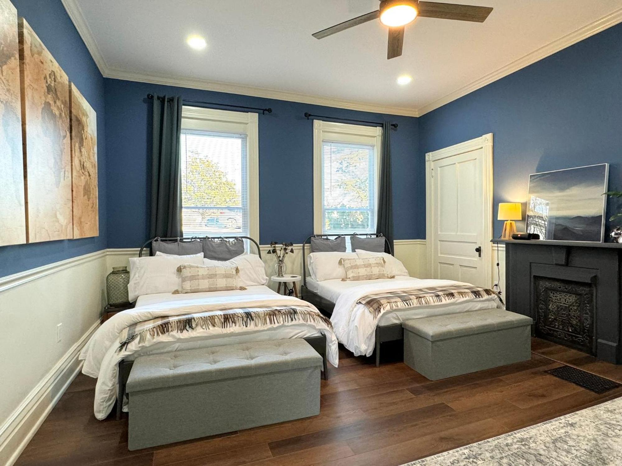 Garden On Capital-bourbon & Horse Country * Frankfort